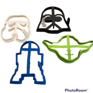 Star Wars Set Williams Sonoma Silicone Baking Molds Baby Yoda Darth Vader NEW